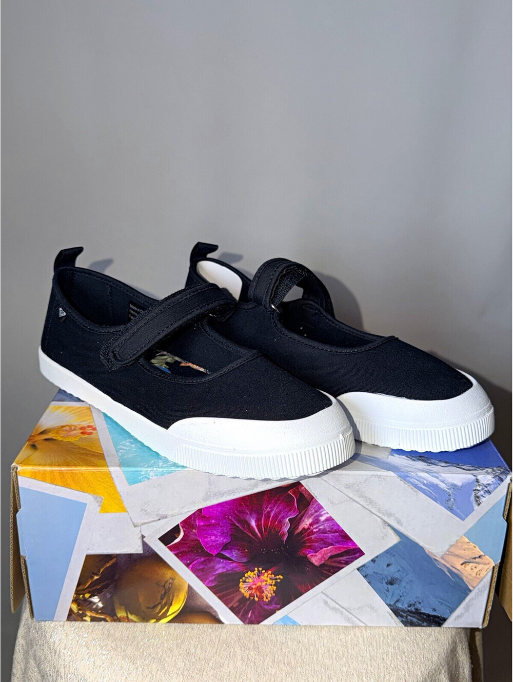 Roxy Sunfari-001 Black Canvas Mary Jane Hook & Loop Flats US 9.5 EU 40.5 UK 7.5